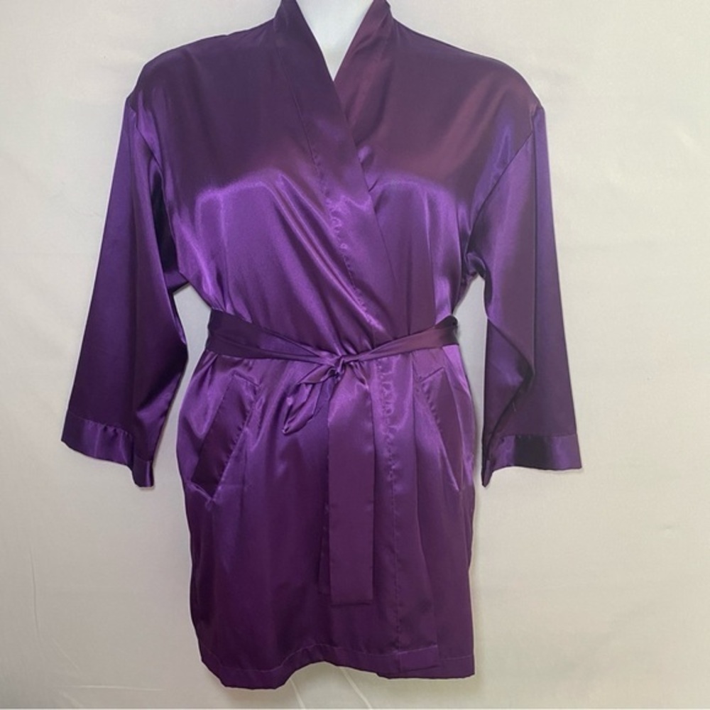 Victoria’s Secret Y2K Vintage Purple Satin Short Robe Kimono One Size‎